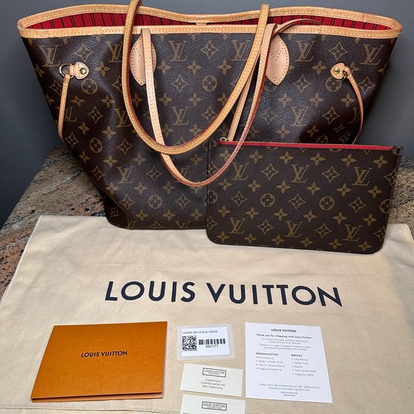 Louis Vuitton Neverfull MM Monogram/Cherry - Picture 9 of 9